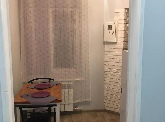 в самом центе одессы, пешком 5 мин. до ул. дерибасовской *