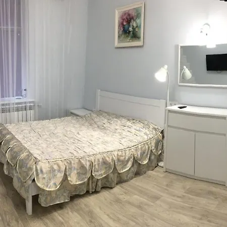 в самом центе одессы, пешком 5 мин. до ул. дерибасовской Apartment Odesa